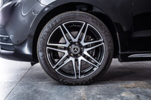 ベンツ Vクラス V220 d アバンギャルド ロング AMGラインパッケージ ディーゼルターボ