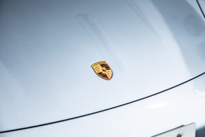 タイカンクロスツーリスモ 4 4+1シート 4WD