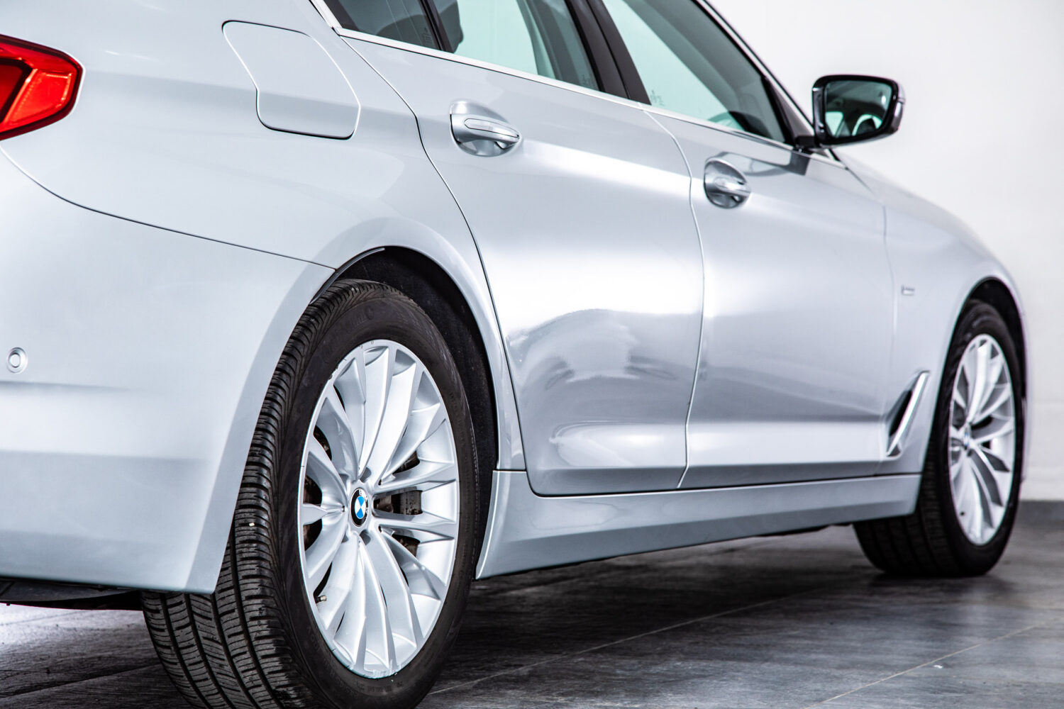 5シリーズ 523d ラグジュアリー ディーゼルターボ