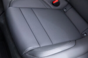 タイカンクロスツーリスモ 4 4+1シート 4WD