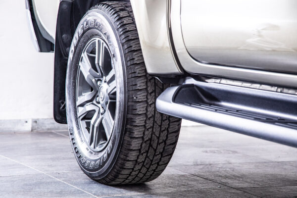 ハイラックス 2.4 Z ディーゼルターボ 4WD