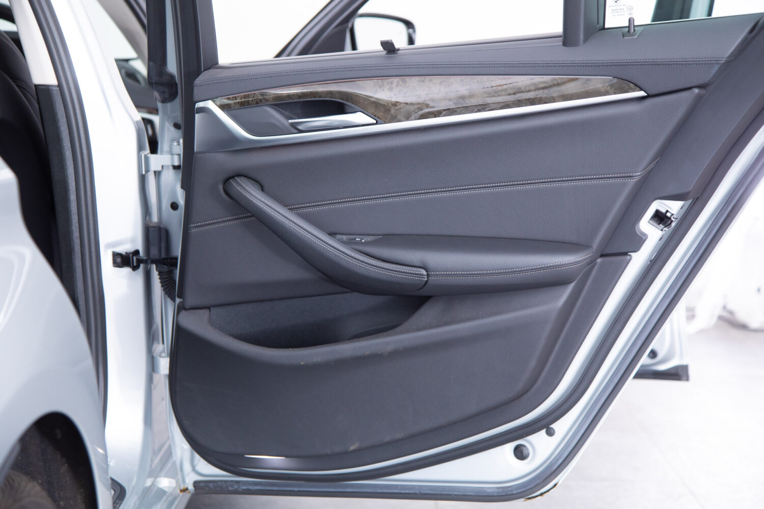 5シリーズ 523d ラグジュアリー ディーゼルターボ