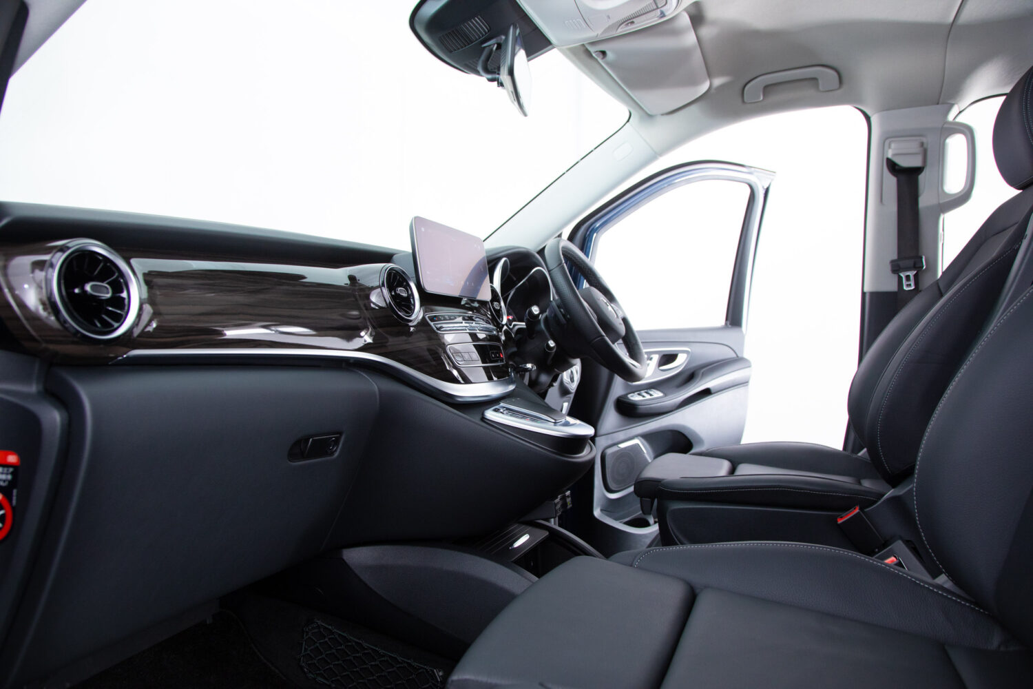 Vクラス V220 d アバンギャルド ロング ディーゼルターボ