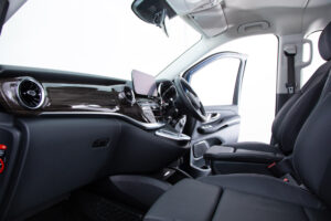 Vクラス V220 d アバンギャルド ロング ディーゼルターボ