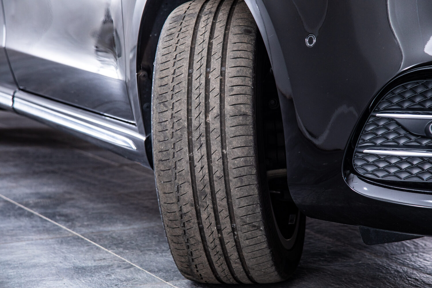 ベンツ Vクラス V220 d アバンギャルド ロング AMGラインパッケージ ディーゼルターボ