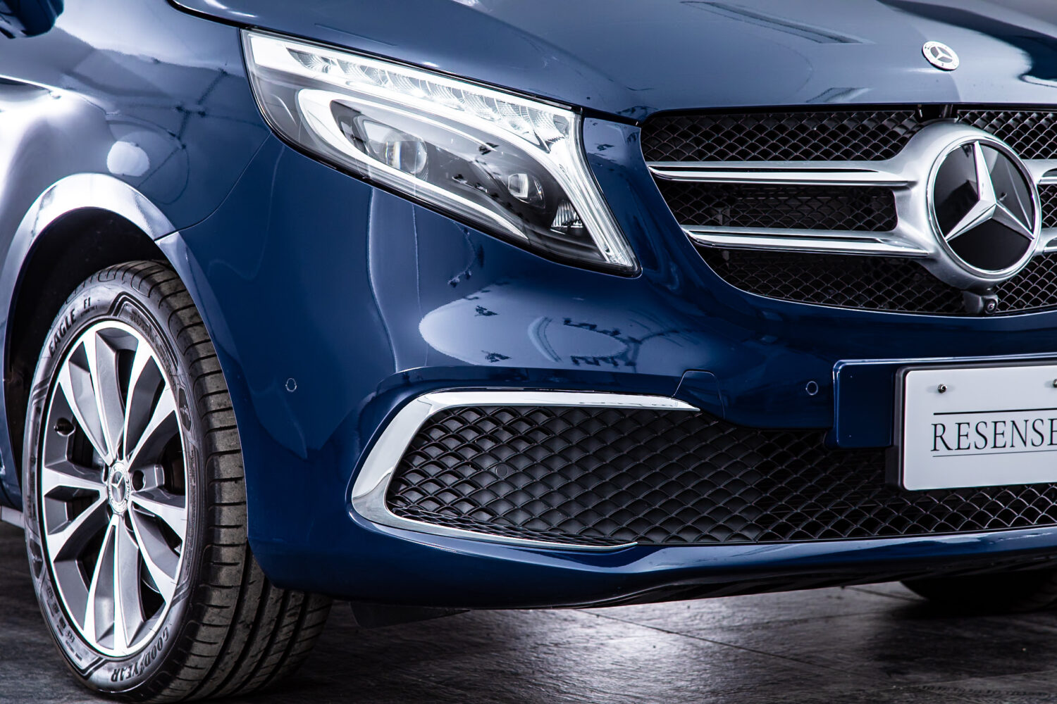 Vクラス V220 d アバンギャルド ロング ディーゼルターボ