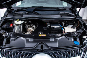 ベンツ Vクラス V220 d アバンギャルド ロング AMGラインパッケージ ディーゼルターボ