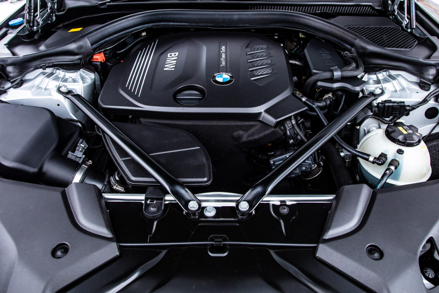 5シリーズ 523d ラグジュアリー ディーゼルターボ