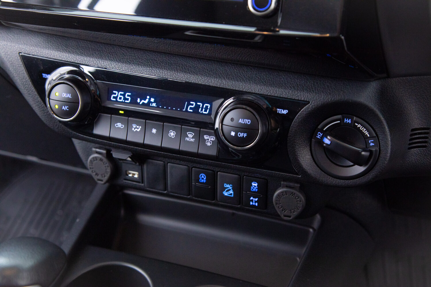 ハイラックス 2.4 Z ディーゼルターボ 4WD