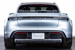 タイカンクロスツーリスモ 4 4+1シート 4WD