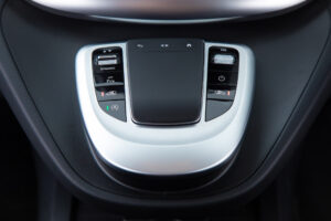 Vクラス V220 d アバンギャルド ロング ディーゼルターボ