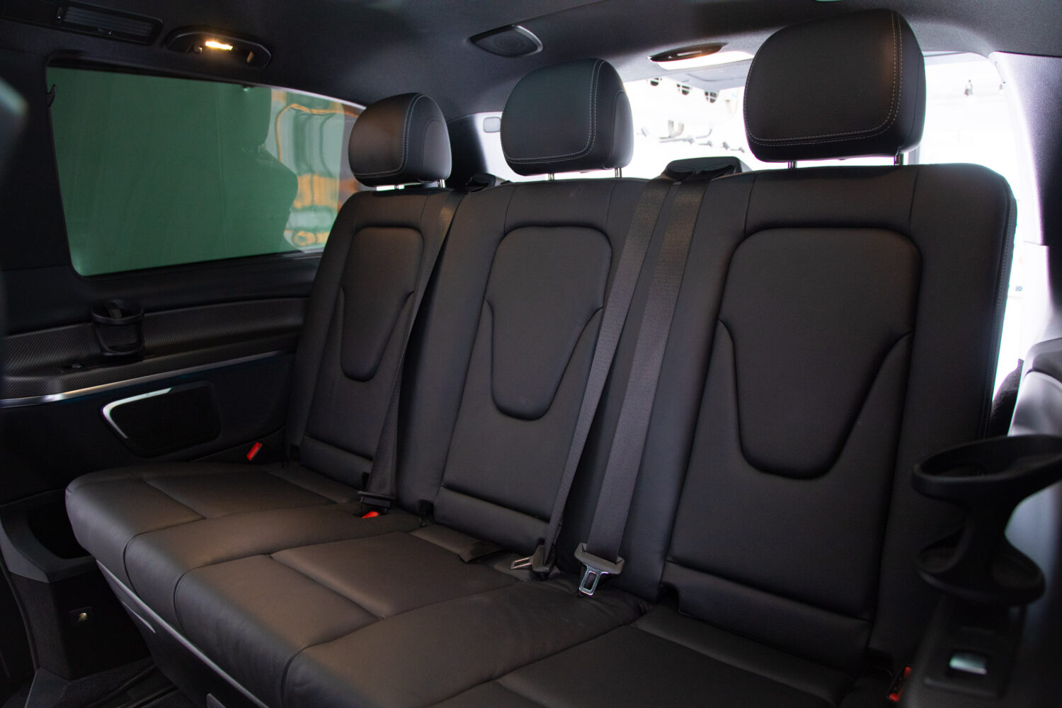 ベンツ Vクラス V220 d アバンギャルド ロング AMGラインパッケージ ディーゼルターボ