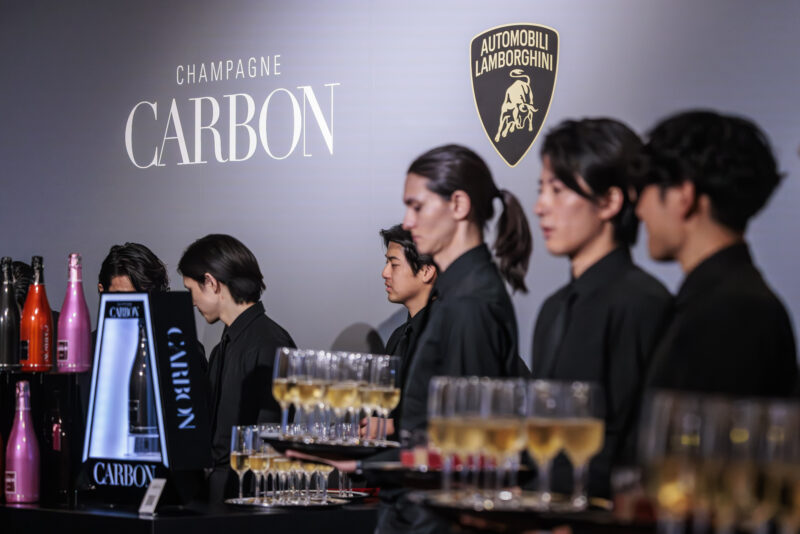 ランボルギーニ　伝統と革新が見事に共存する東京で特別な夜
