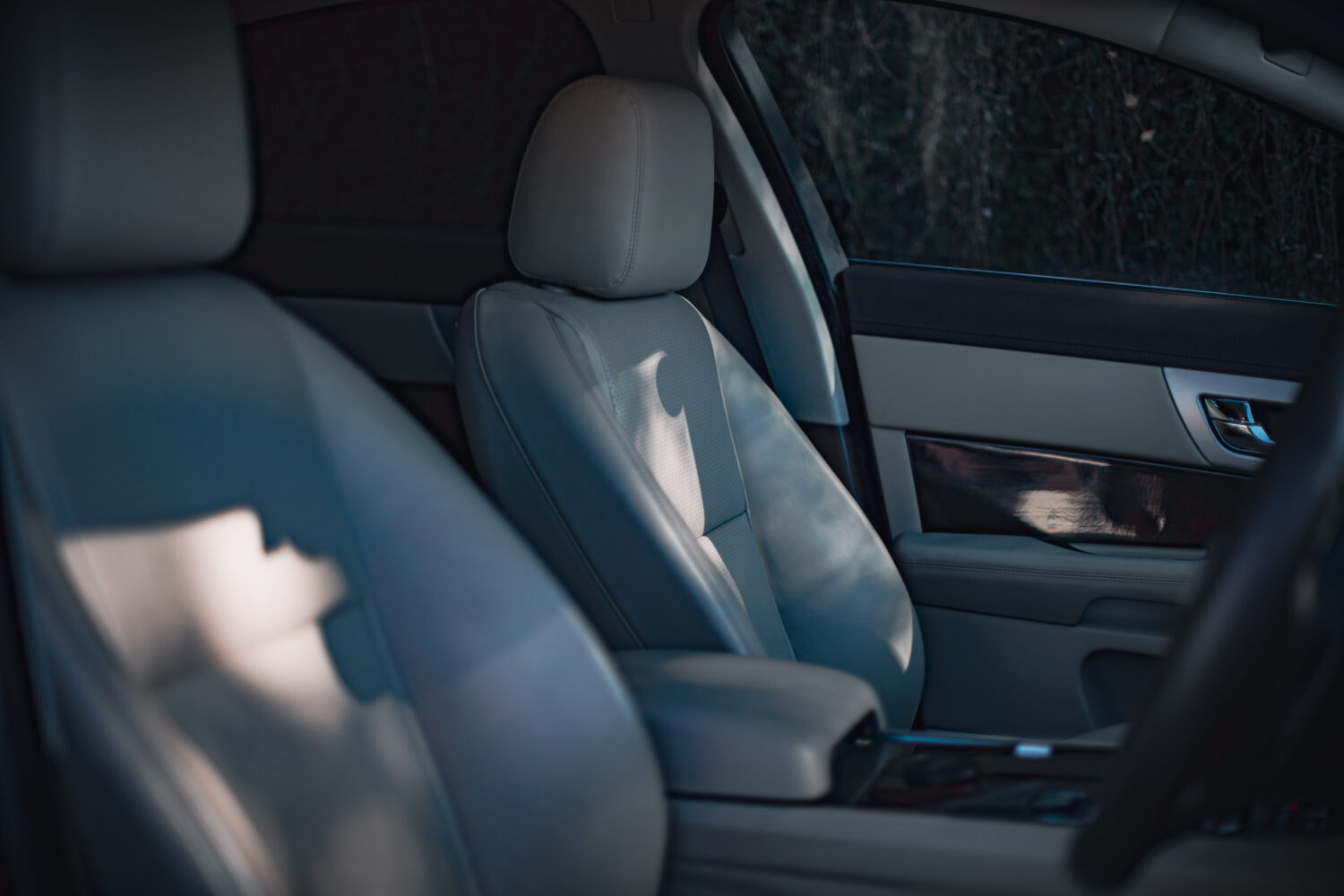 ジャガー・XF2.0プレミアムラグジュアリー（FR/6AT）英国車入門