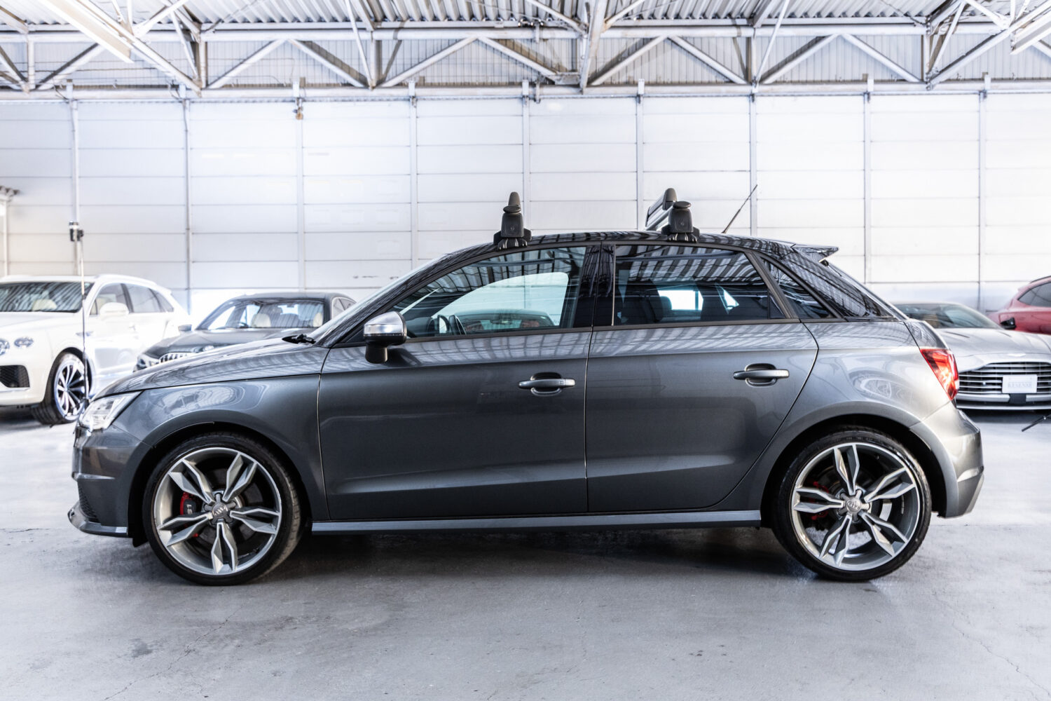 S1スポーツバック 2.0 4WD