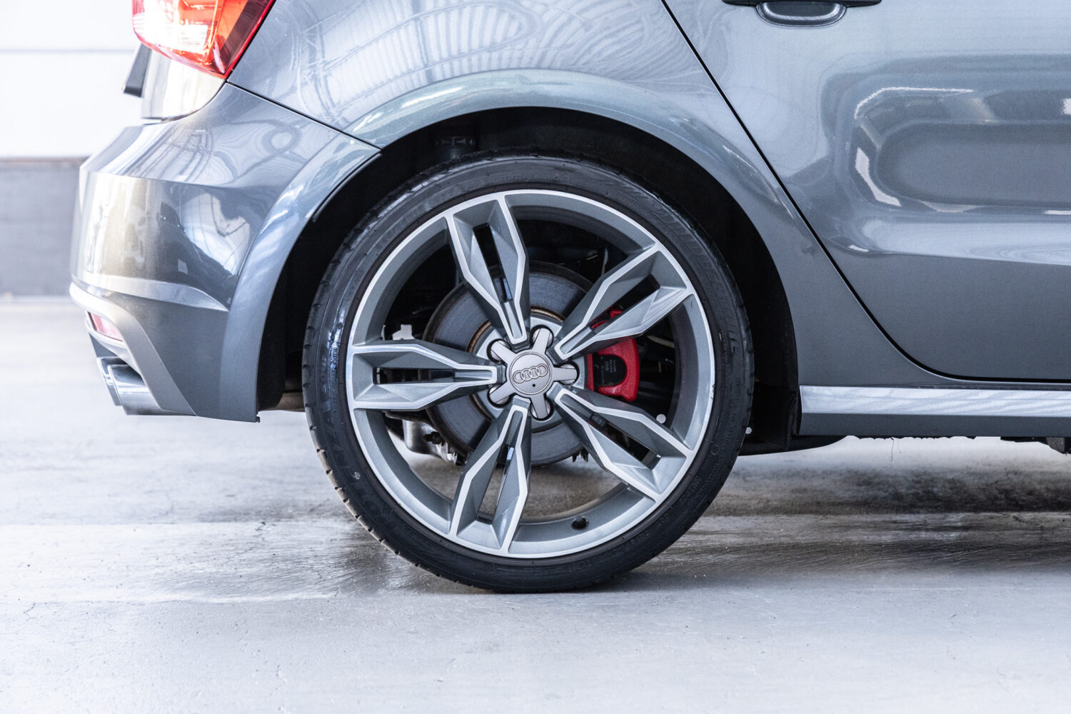 S1スポーツバック 2.0 4WD