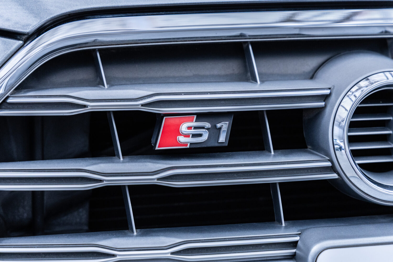 S1スポーツバック 2.0 4WD