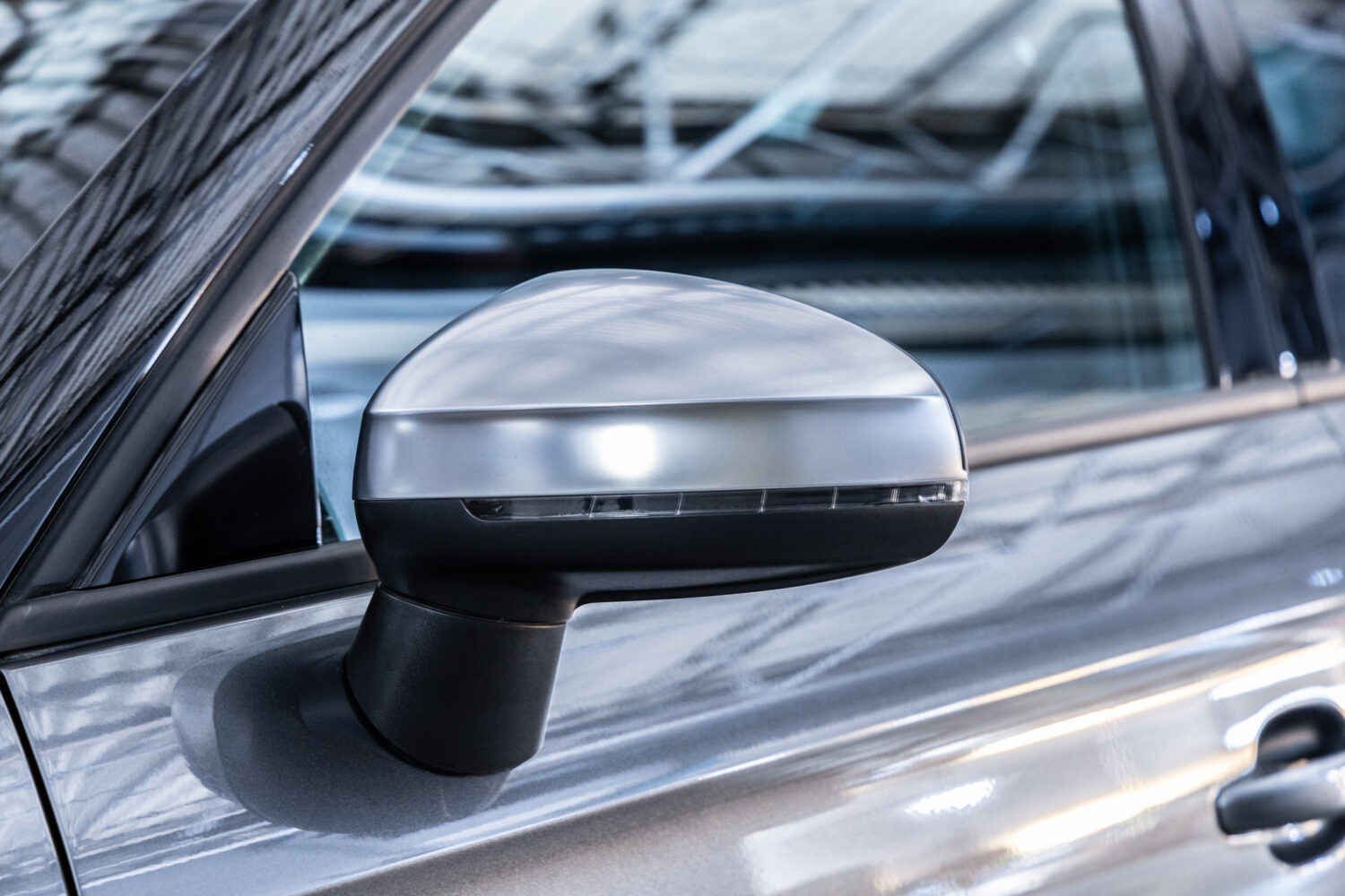 S1スポーツバック 2.0 4WD