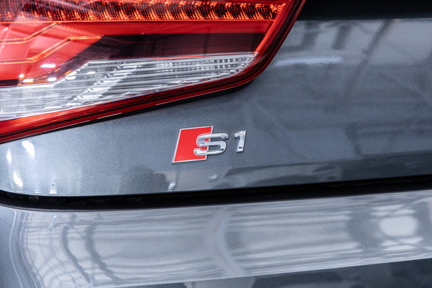 S1スポーツバック 2.0 4WD