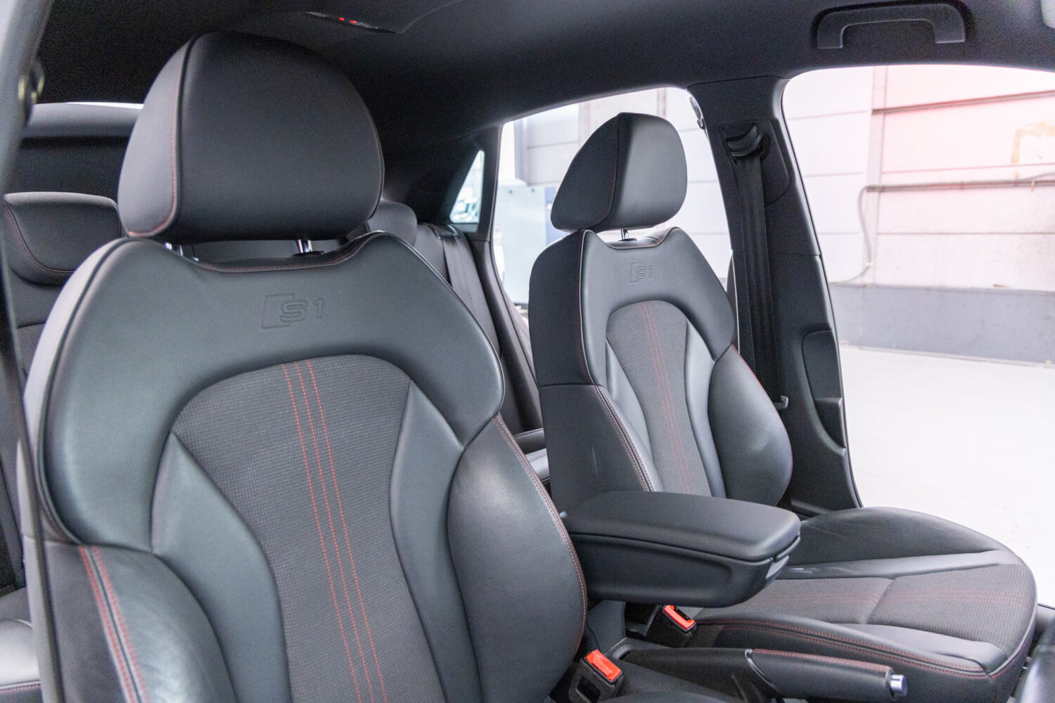 S1スポーツバック 2.0 4WD