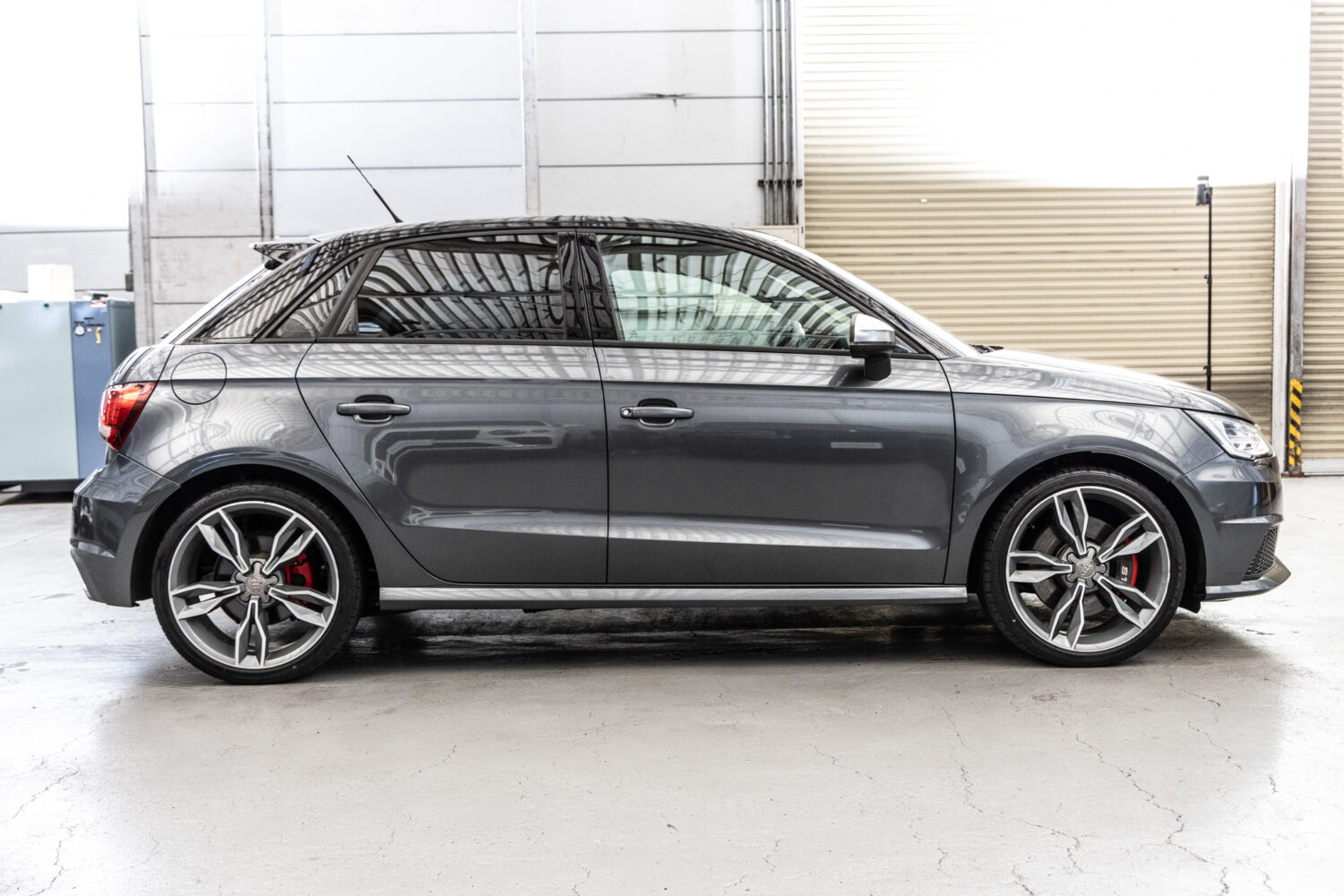 S1スポーツバック 2.0 4WD