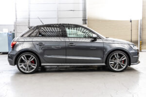 S1スポーツバック 2.0 4WD