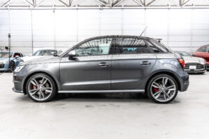 S1スポーツバック 2.0 4WD