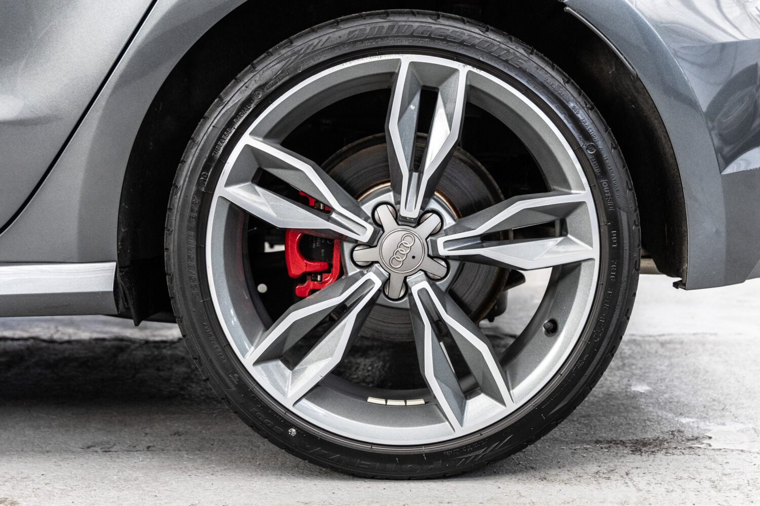 S1スポーツバック 2.0 4WD