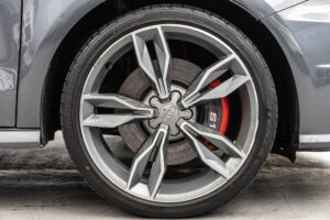 S1スポーツバック 2.0 4WD