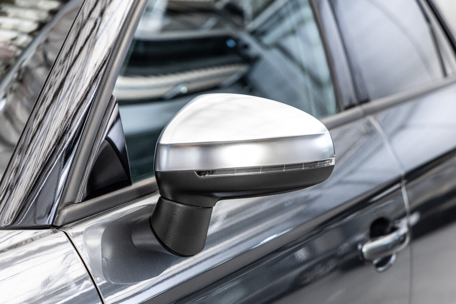 S1スポーツバック 2.0 4WD