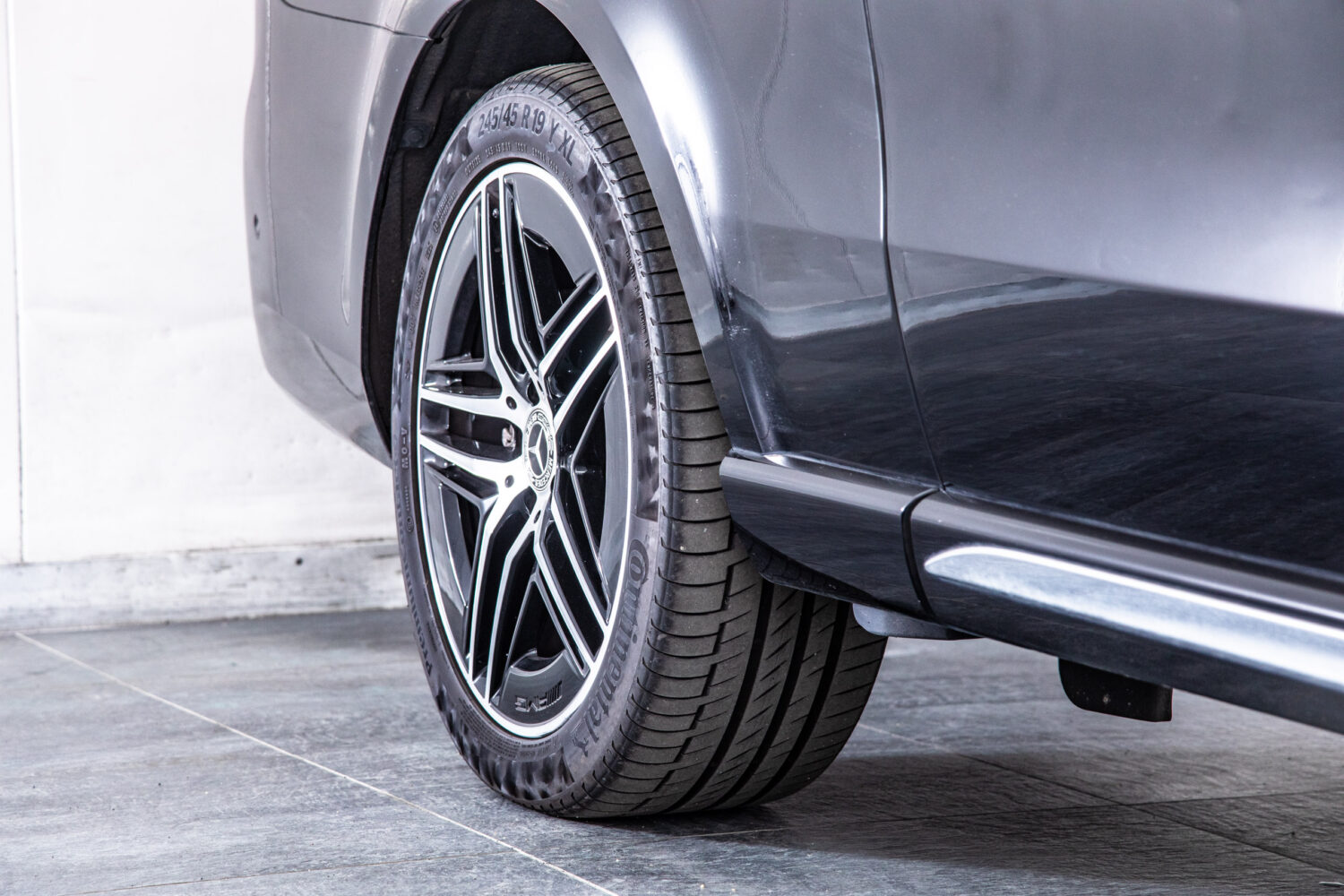 Vクラス V220 d エクストラロング AMGラインパッケージ ディーゼルターボ