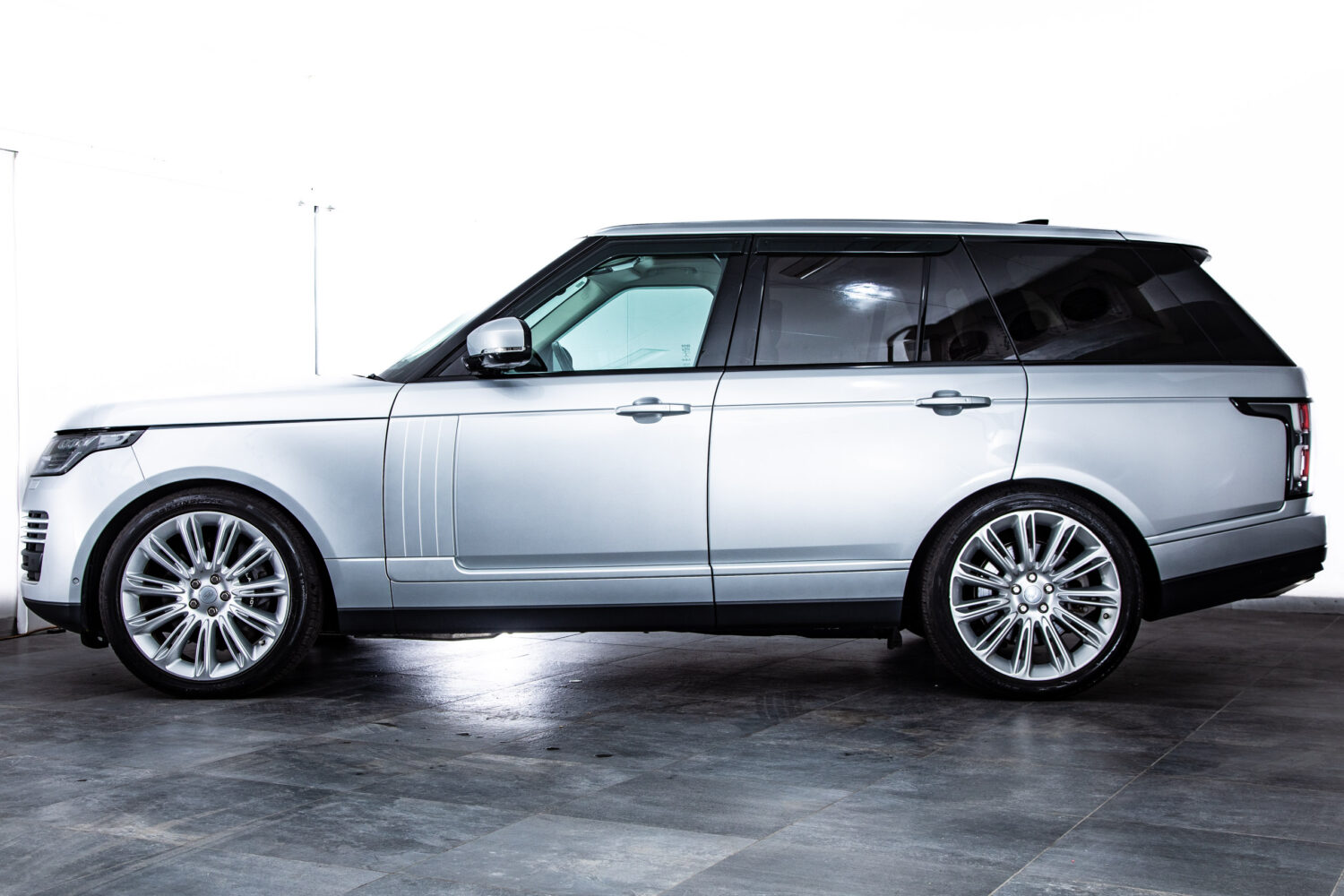 レンジローバー ヴォーグ (5.0リッター) 4WD