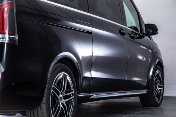 Vクラス V220 d エクストラロング AMGラインパッケージ ディーゼルターボ