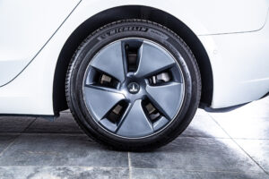 モデル3 ロングレンジ デュアルモーター 4WD