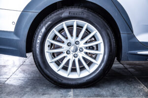 A4オールロードクワトロ 2.0 4WD