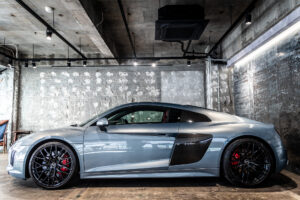 R8 V10 5.2FSIクワトロ 4WD