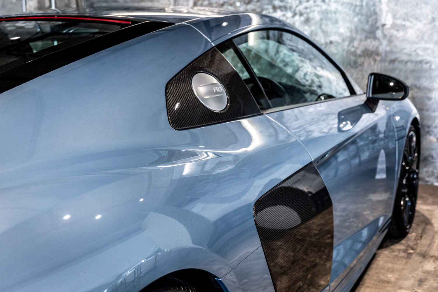 R8 V10 5.2FSIクワトロ 4WD