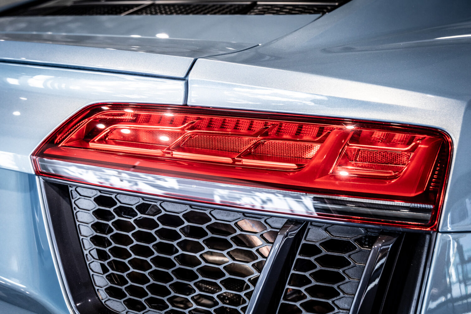 R8 V10 5.2FSIクワトロ 4WD