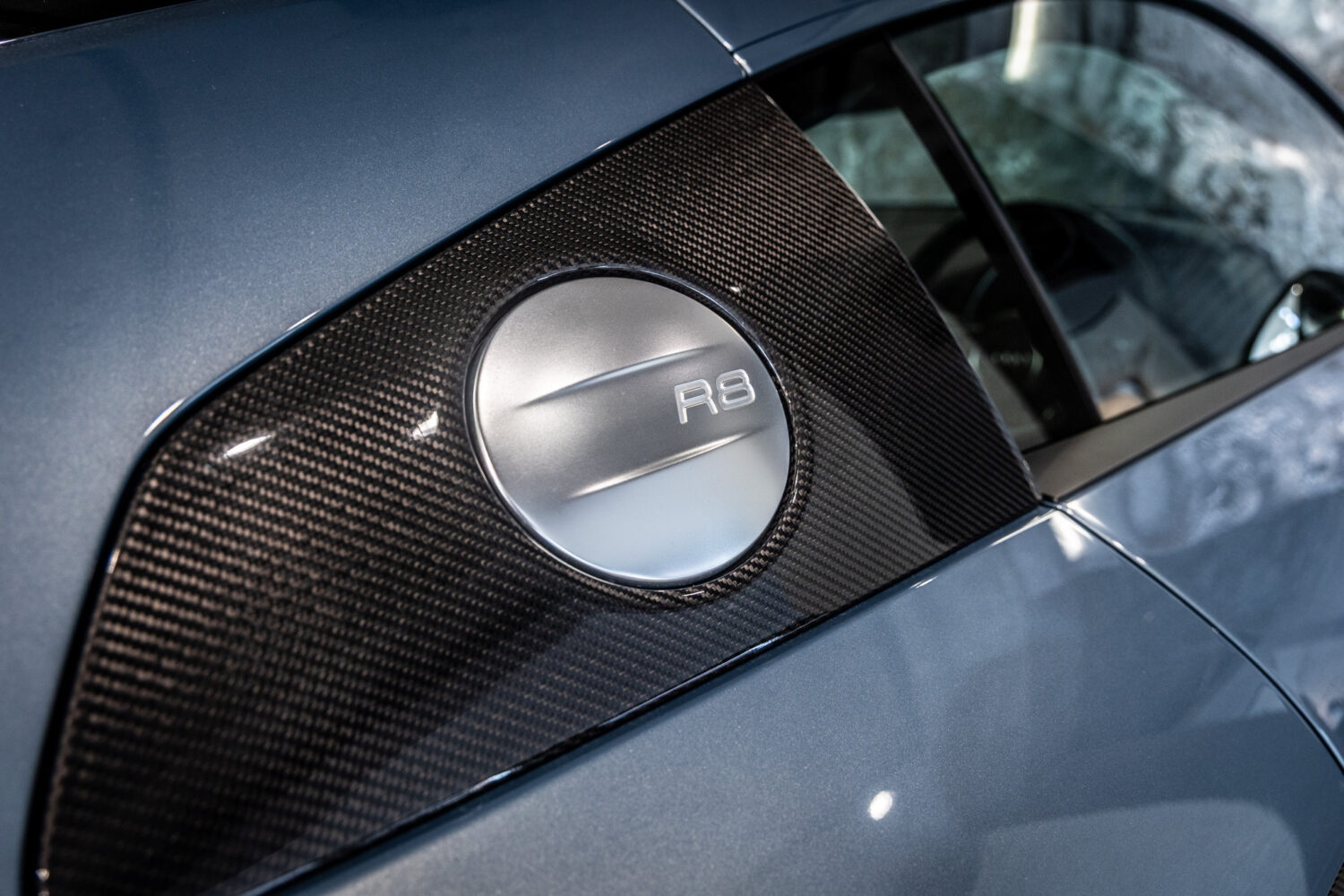 R8 V10 5.2FSIクワトロ 4WD