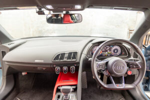 R8 V10 5.2FSIクワトロ 4WD