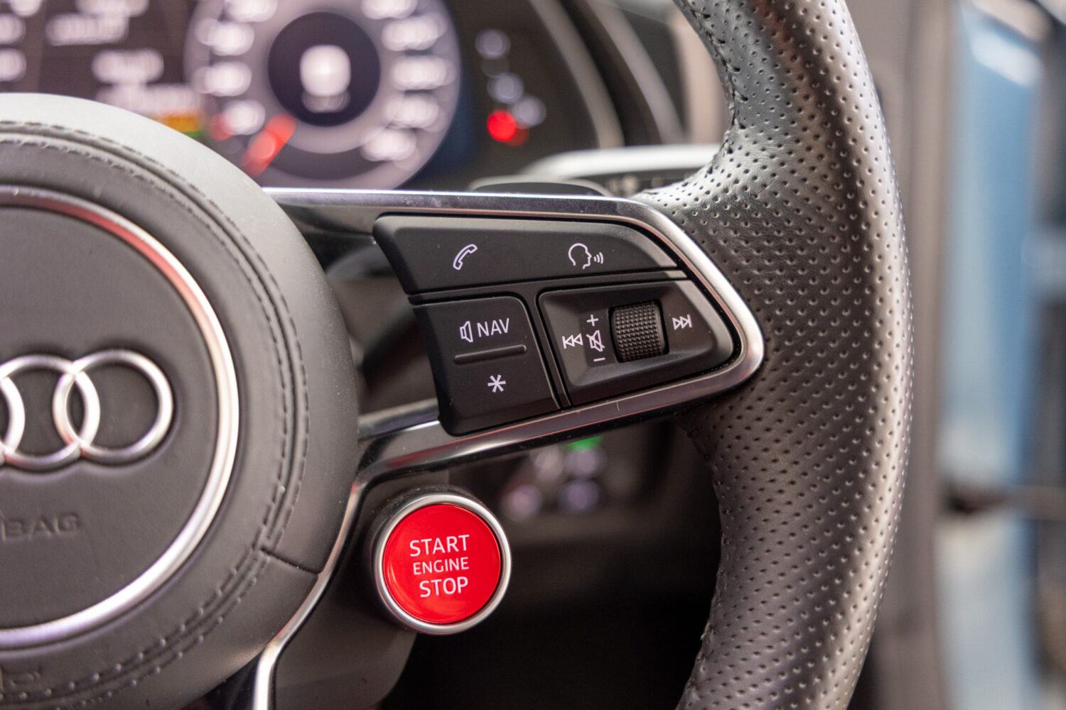 R8 V10 5.2FSIクワトロ 4WD