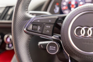 R8 V10 5.2FSIクワトロ 4WD