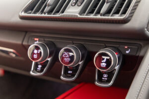 R8 V10 5.2FSIクワトロ 4WD