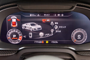 R8 V10 5.2FSIクワトロ 4WD