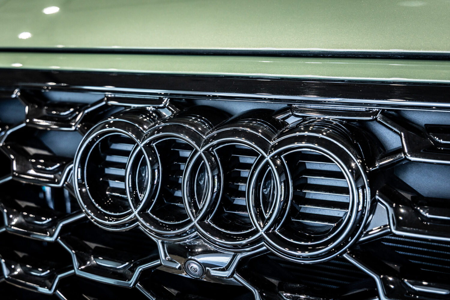 Q5スポーツバック 40TDIクワトロ Sライン 4WD