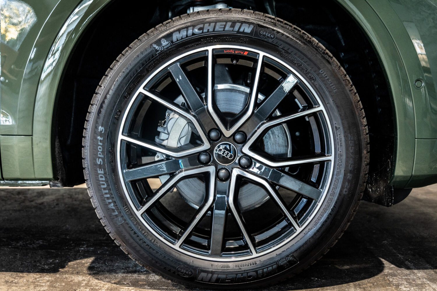 Q5スポーツバック 40TDIクワトロ Sライン 4WD