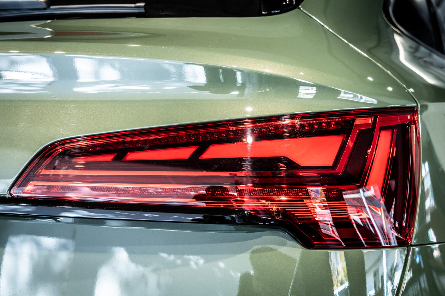 Q5スポーツバック 40TDIクワトロ Sライン 4WD