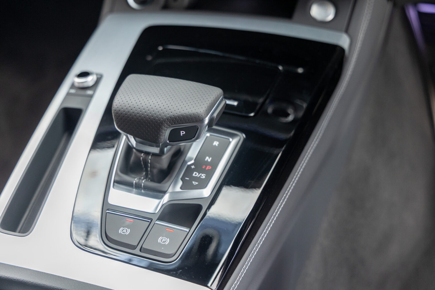 Q5スポーツバック 40TDIクワトロ Sライン 4WD