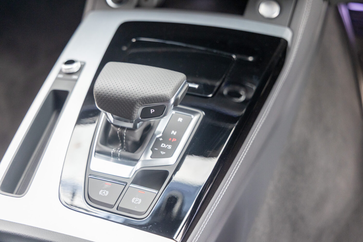 Q5スポーツバック 40TDIクワトロ Sライン 4WD