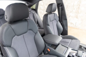 Q5スポーツバック 40TDIクワトロ Sライン 4WD